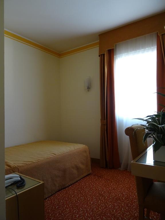 Hotel Roma Cividale del Friuli Habitación foto